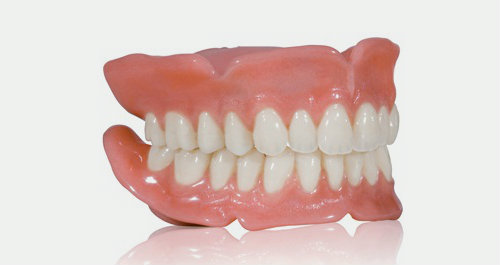 Prótesis dentales removibles y mucoimplantadas